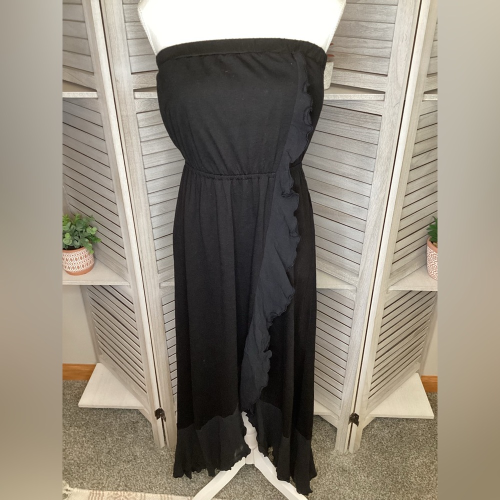 Mudd Strapless Maxi Dress. Ruffled detail. Black. Medium. Cotton.